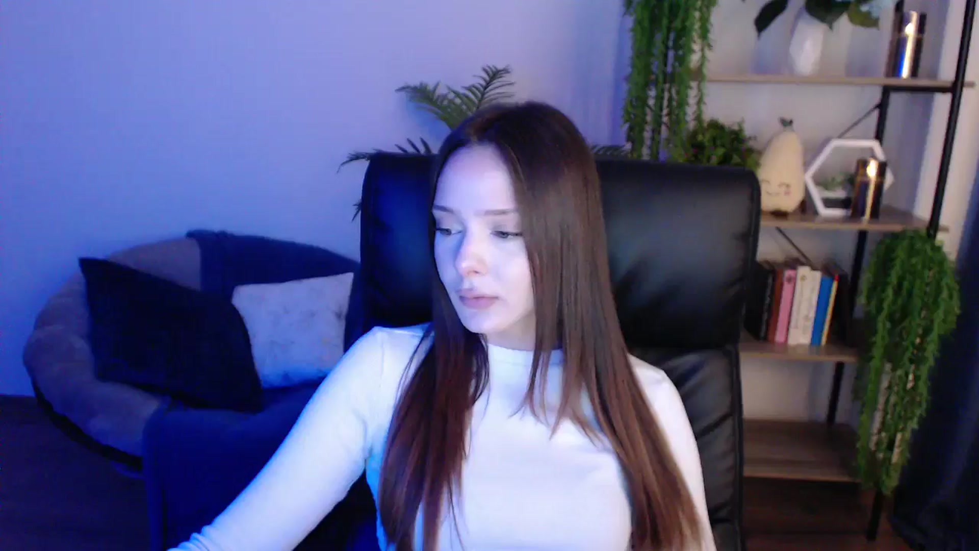 Gallery image thumbnail from KateManelli's myfreecams stream on, 02/08/2025, 11:35 image 10 of 20