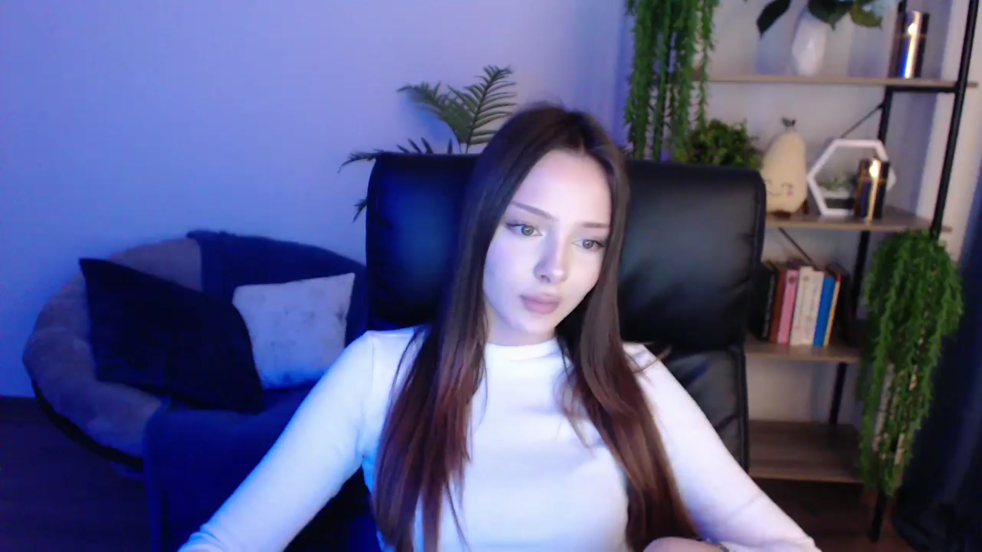 Gallery image thumbnail from KateManelli's myfreecams stream on, 02/08/2025, 11:35 image 14 of 20