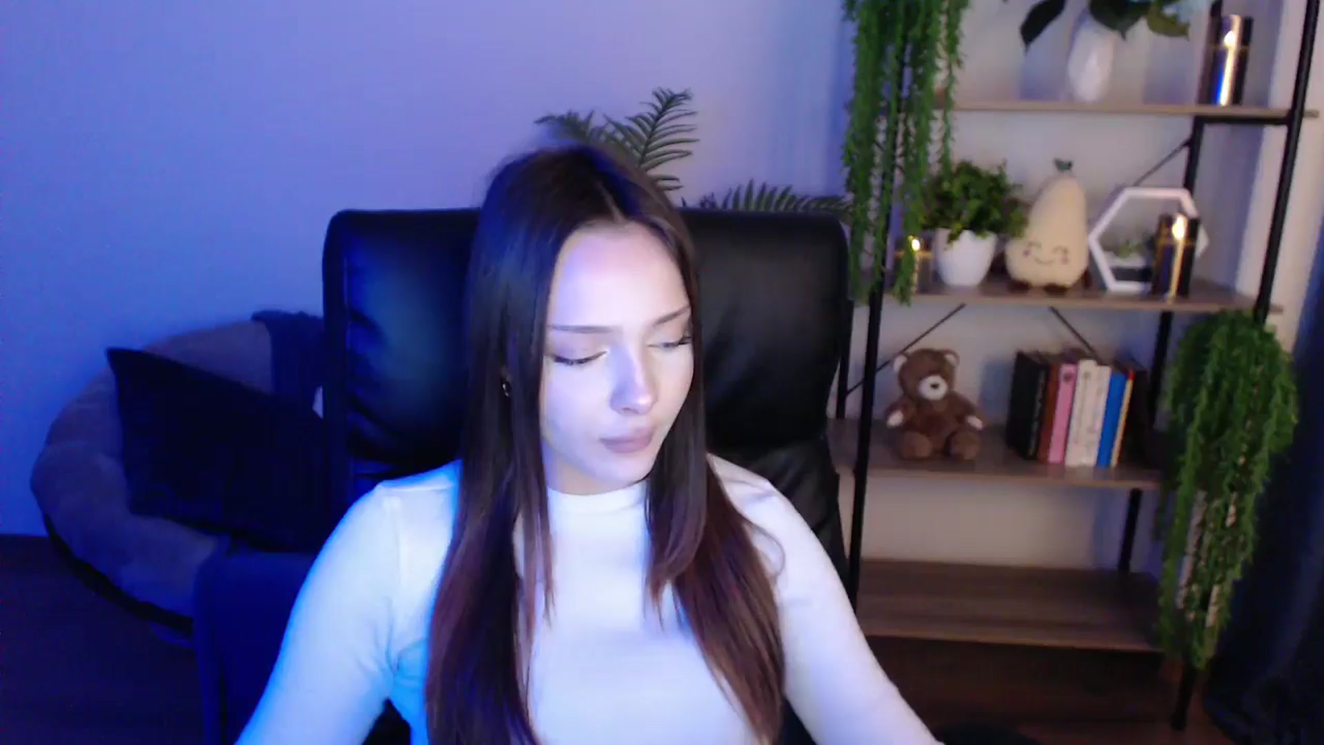 Gallery image thumbnail from KateManelli's myfreecams stream on, 02/08/2025, 13:33 image 6 of 20