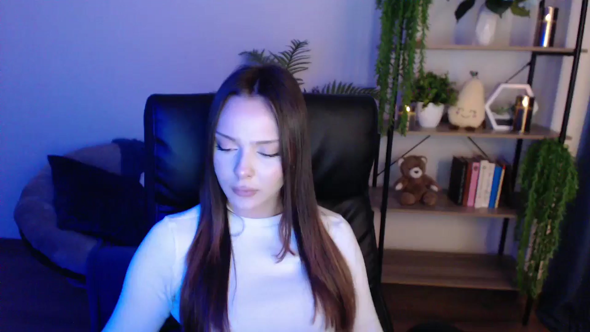 Gallery image thumbnail from KateManelli's myfreecams stream on, 02/08/2025, 13:33 image 11 of 20