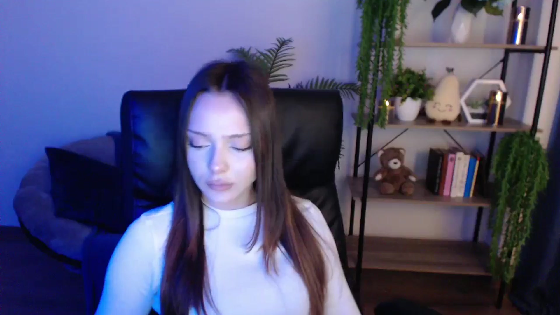 Gallery image thumbnail from KateManelli's myfreecams stream on, 02/08/2025, 13:33 image 8 of 20
