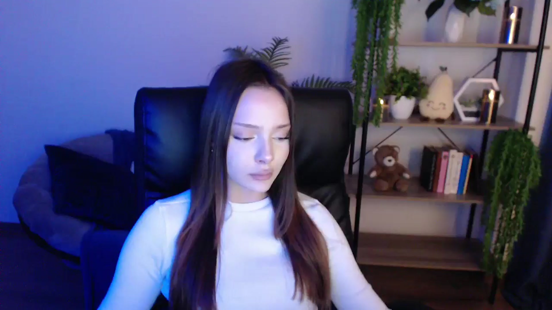 Gallery image thumbnail from KateManelli's myfreecams stream on, 02/08/2025, 13:33 image 10 of 20