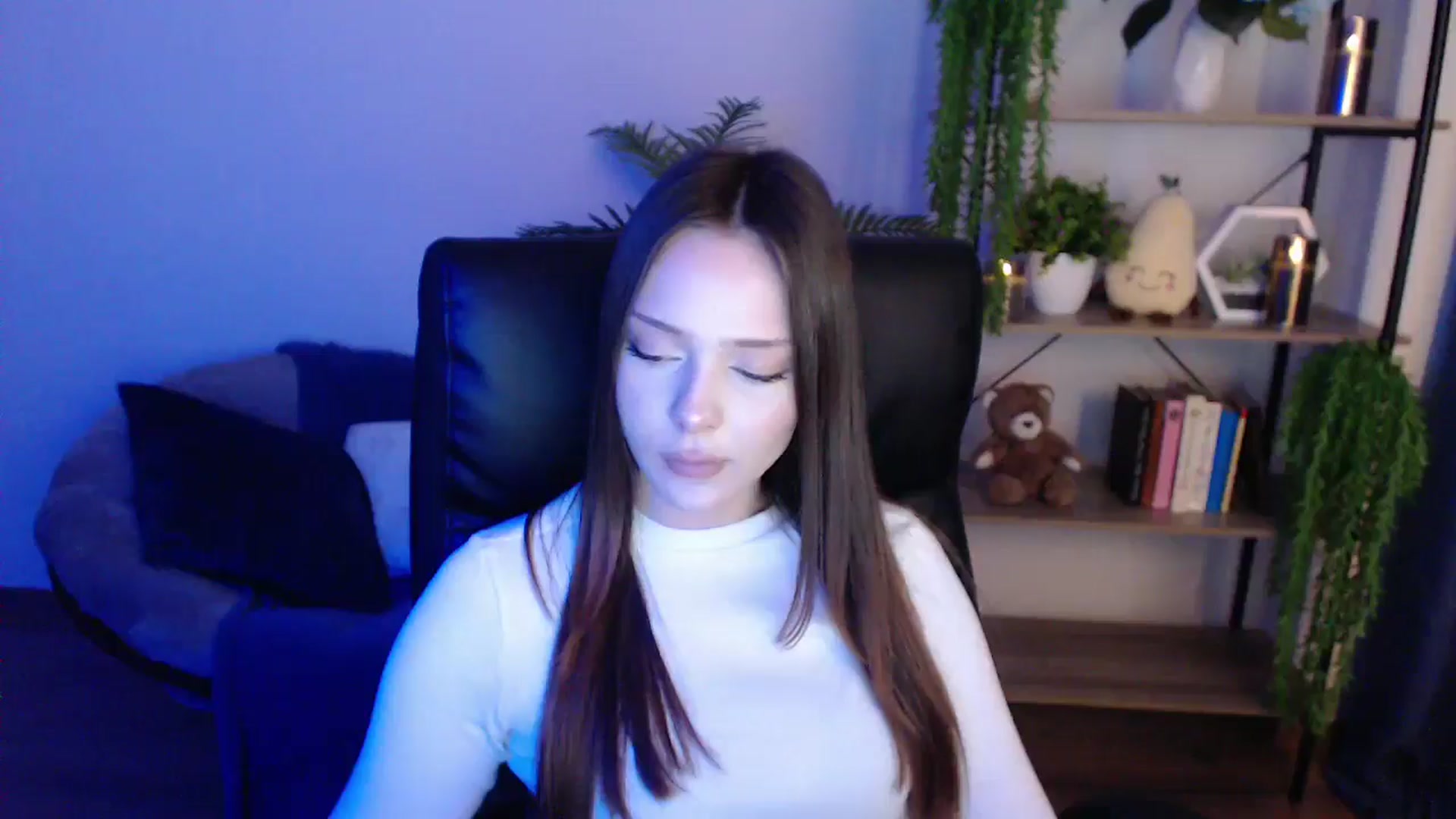 Gallery image thumbnail from KateManelli's myfreecams stream on, 02/08/2025, 13:33 image 15 of 20