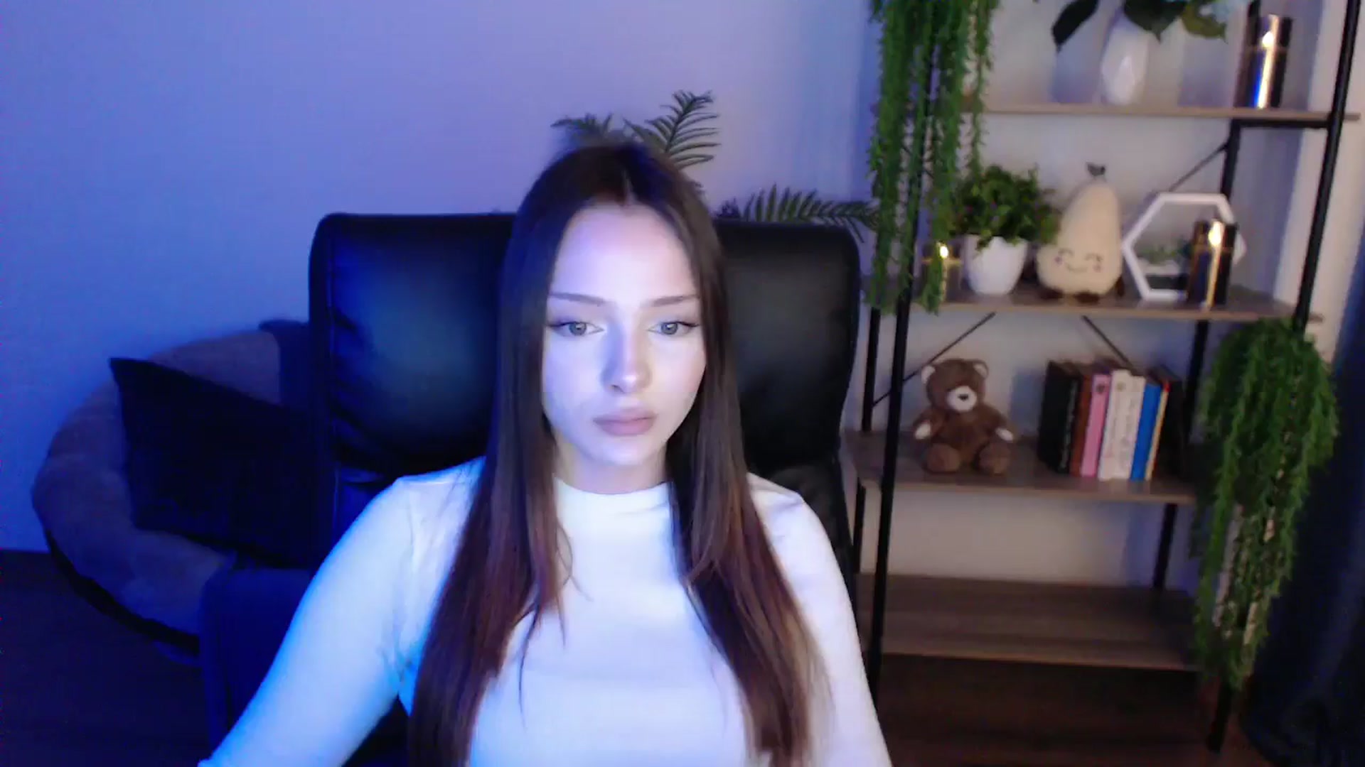 Gallery image thumbnail from KateManelli's myfreecams stream on, 02/08/2025, 14:13 image 8 of 20