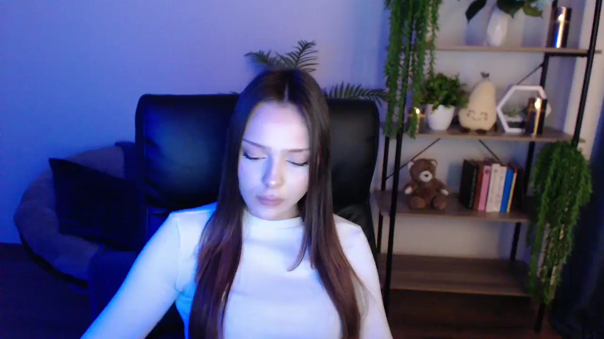 Gallery image thumbnail from KateManelli's myfreecams stream on, 02/08/2025, 14:13 image 14 of 20