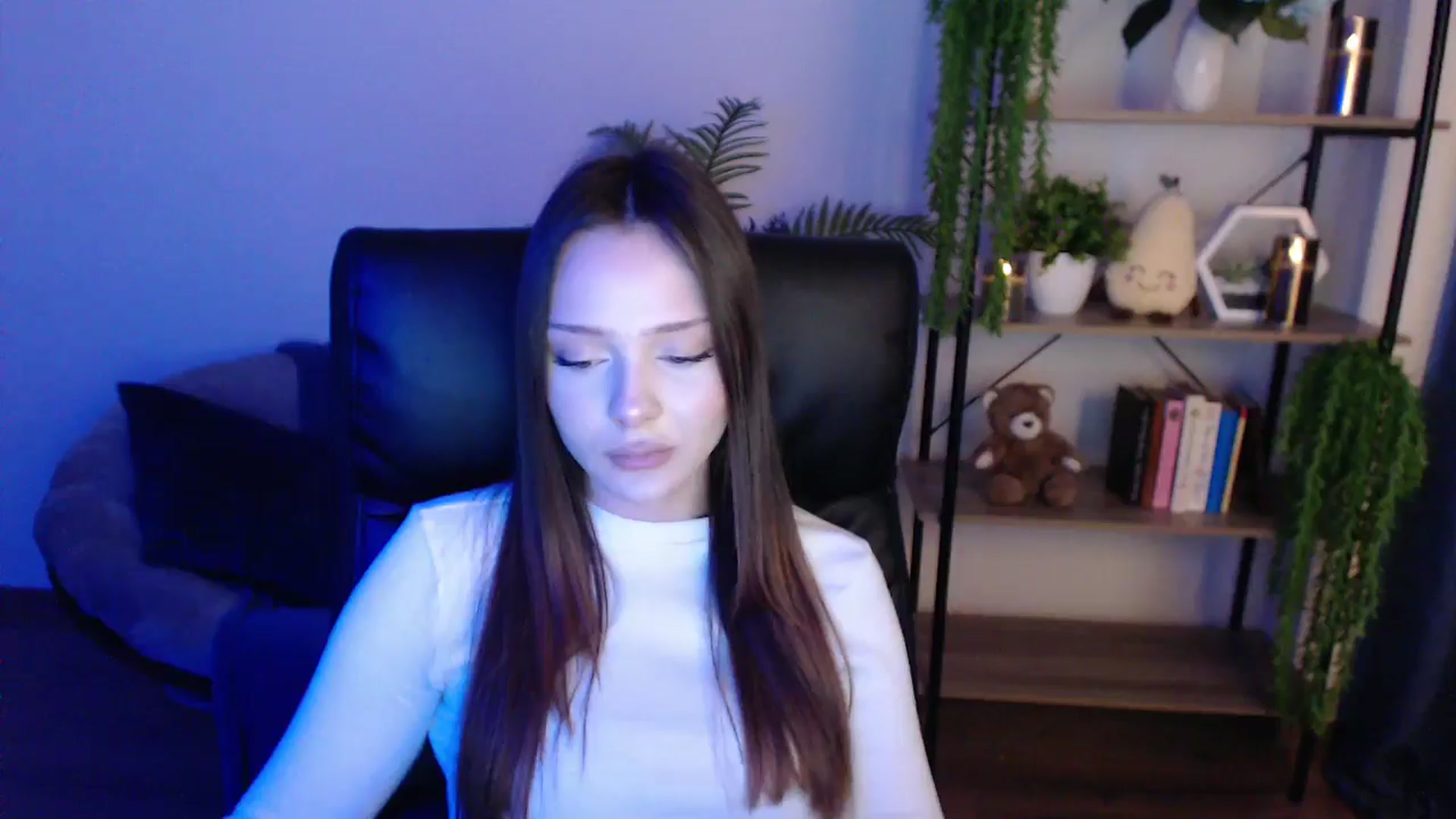Gallery image thumbnail from KateManelli's myfreecams stream on, 02/08/2025, 14:13 image 11 of 20