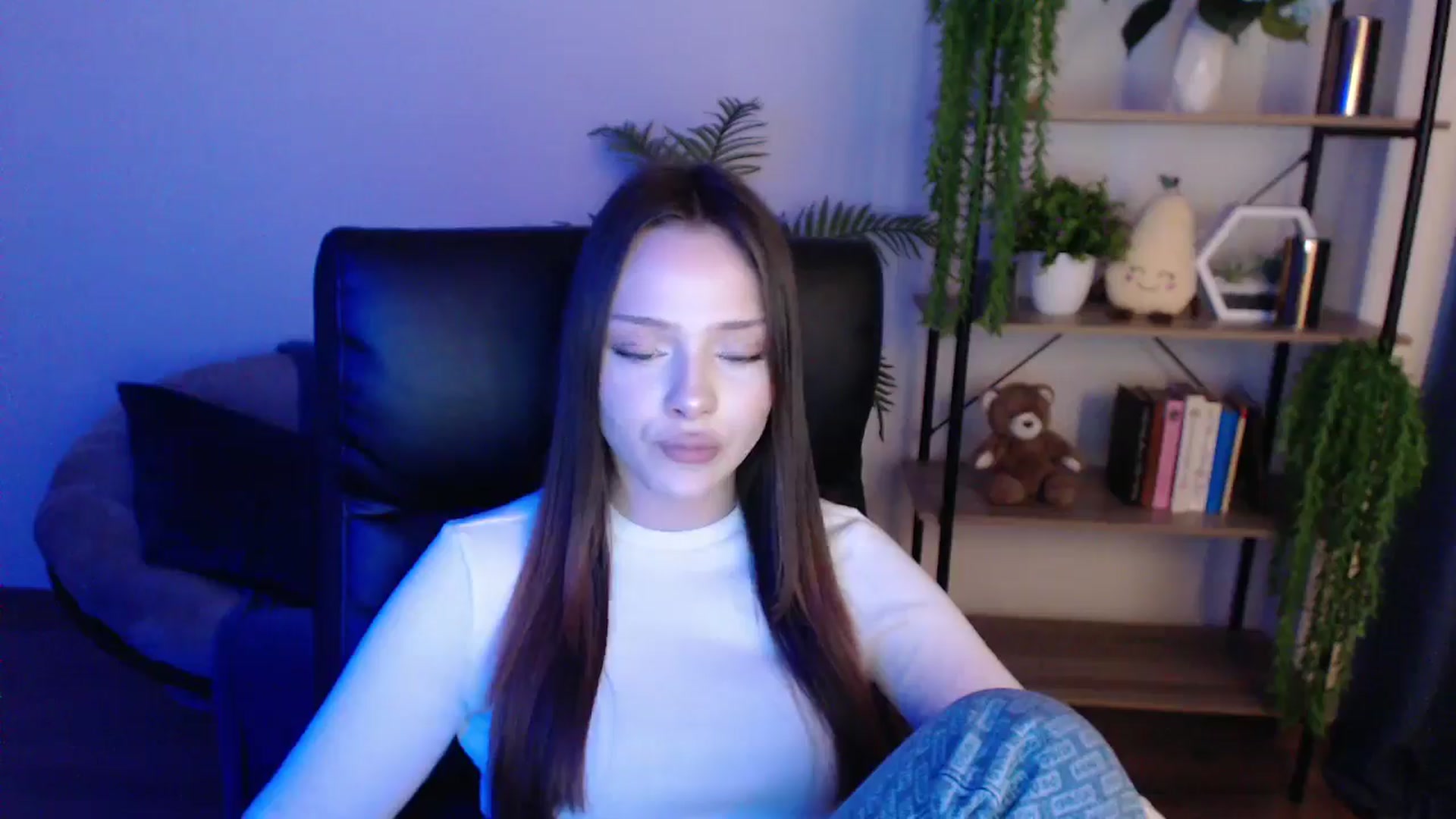 Gallery image thumbnail from KateManelli's myfreecams stream on, 02/08/2025, 14:13 image 19 of 20