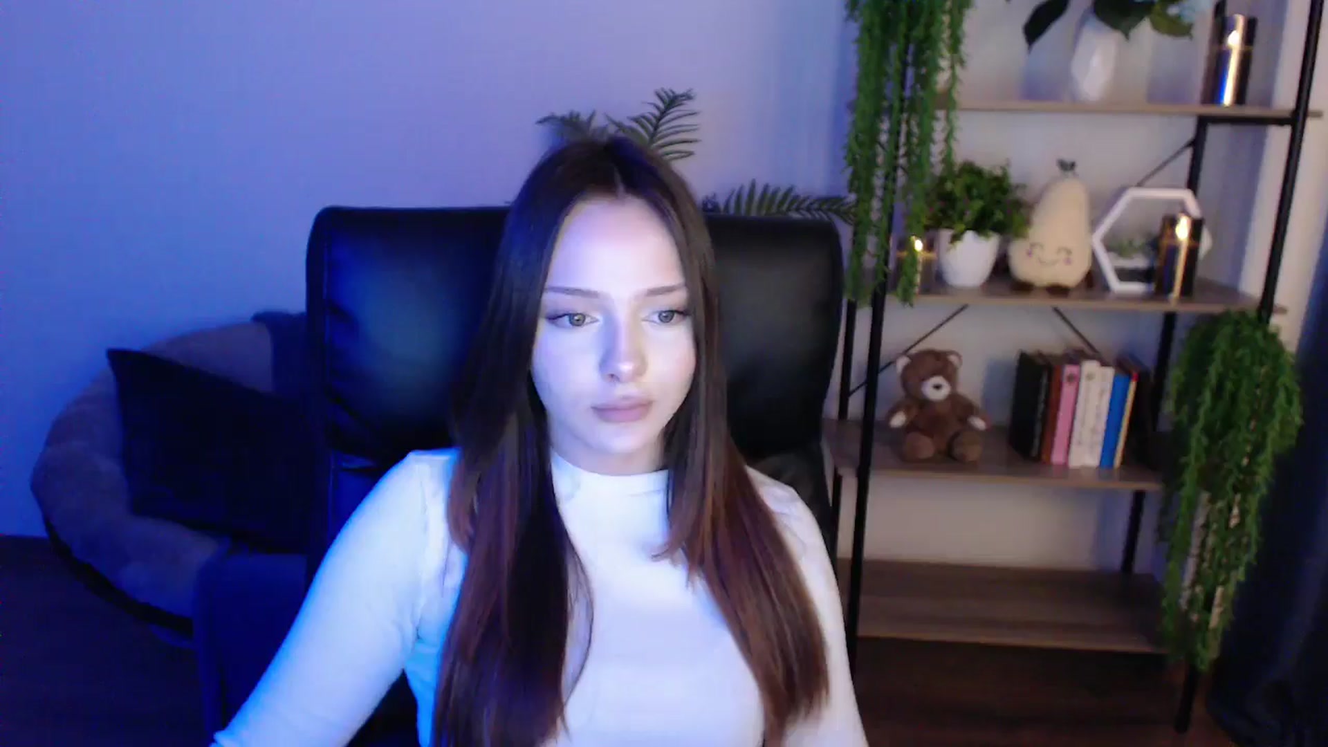 Gallery image thumbnail from KateManelli's myfreecams stream on, 02/08/2025, 14:13 image 2 of 20