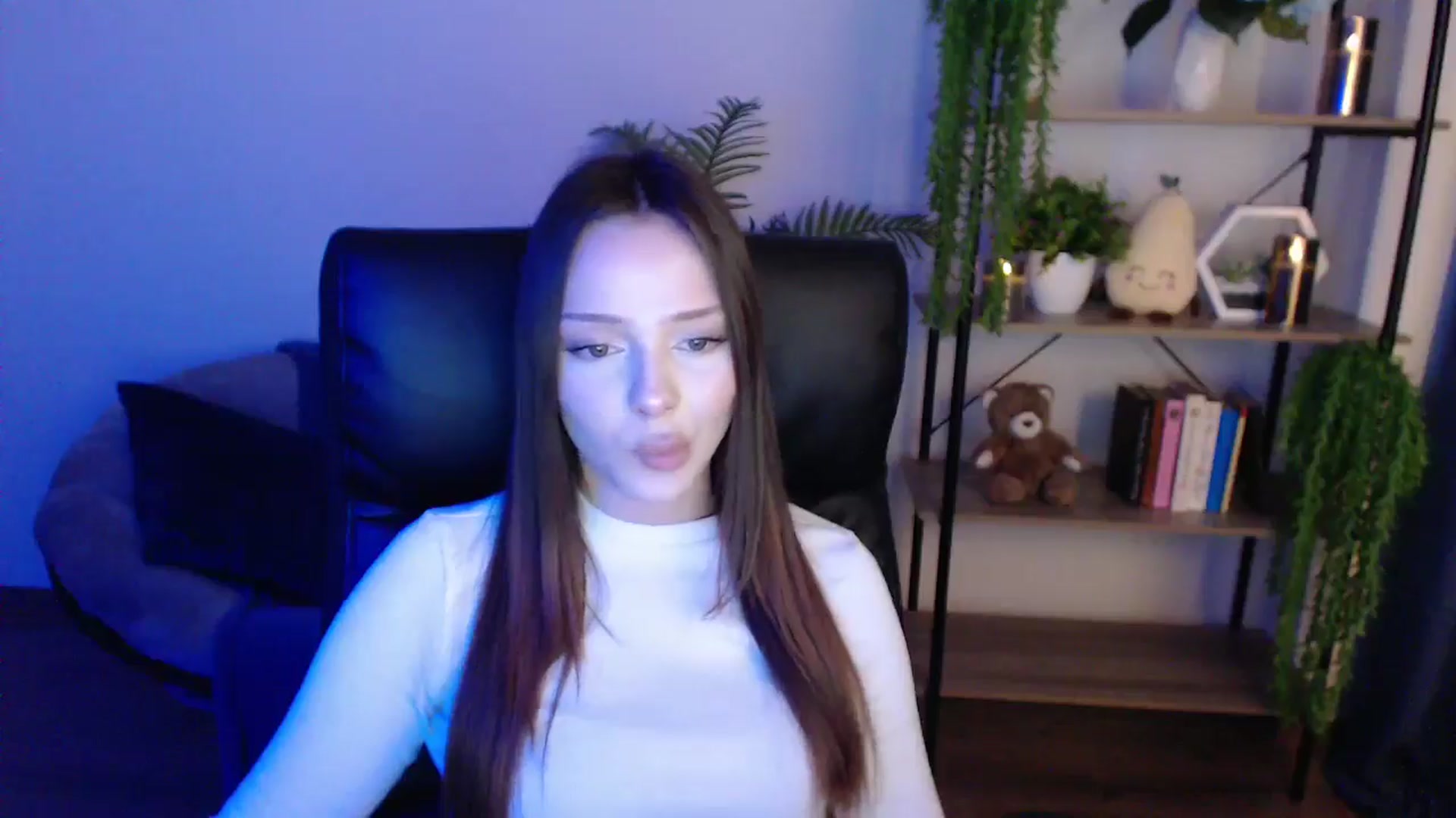 Gallery image thumbnail from KateManelli's myfreecams stream on, 02/08/2025, 14:13 image 6 of 20