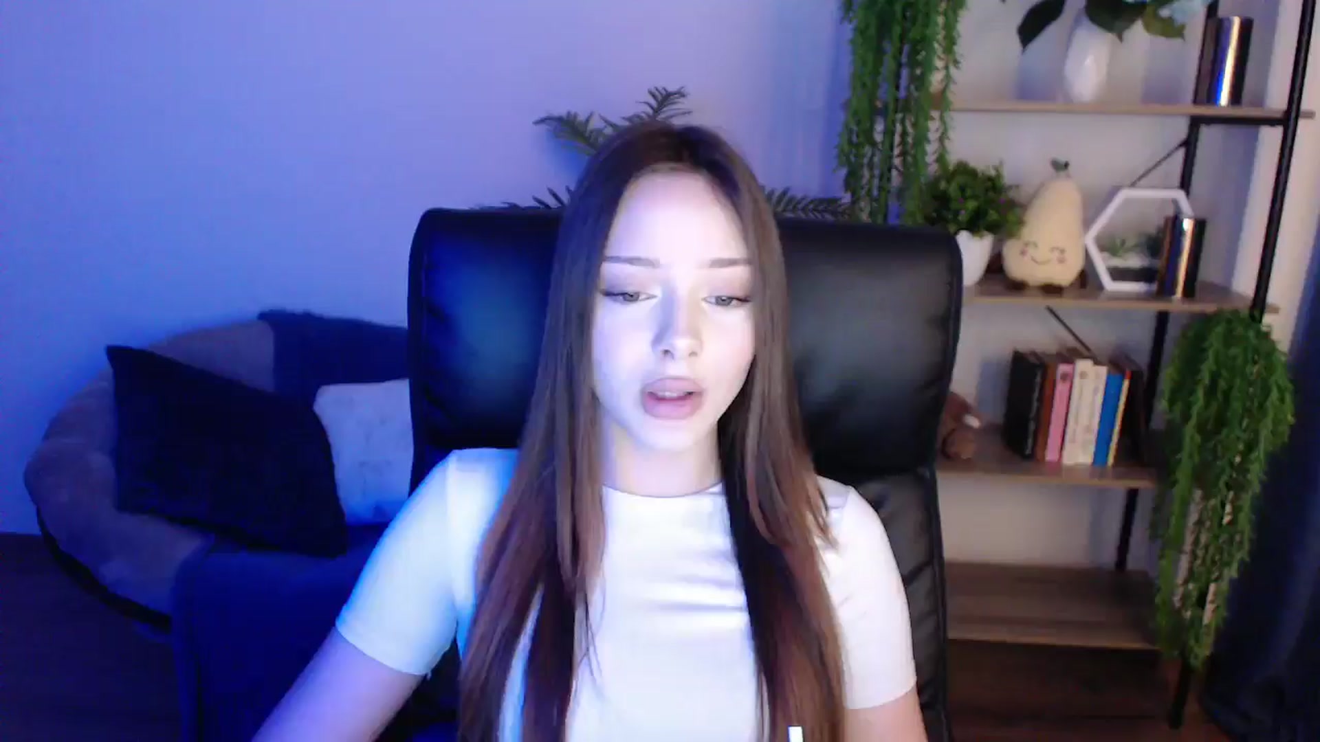 Gallery image thumbnail from KateManelli's myfreecams stream on, 02/10/2025, 09:50 image 1 of 20
