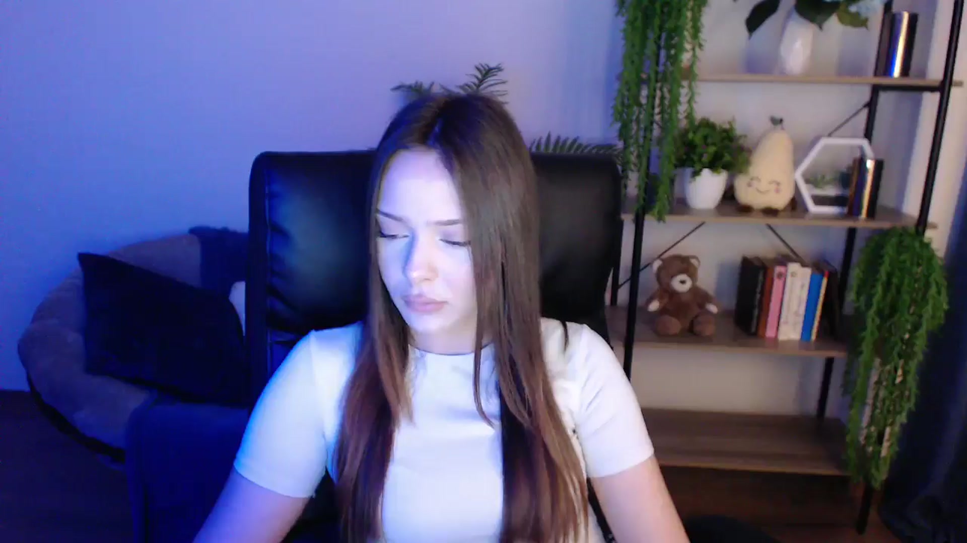 Gallery image thumbnail from KateManelli's myfreecams stream on, 02/10/2025, 09:50 image 14 of 20