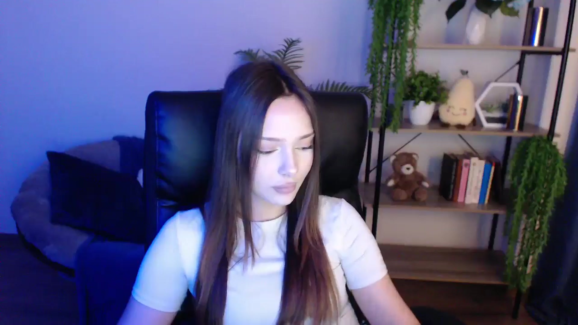 Gallery image thumbnail from KateManelli's myfreecams stream on, 02/10/2025, 09:50 image 18 of 20