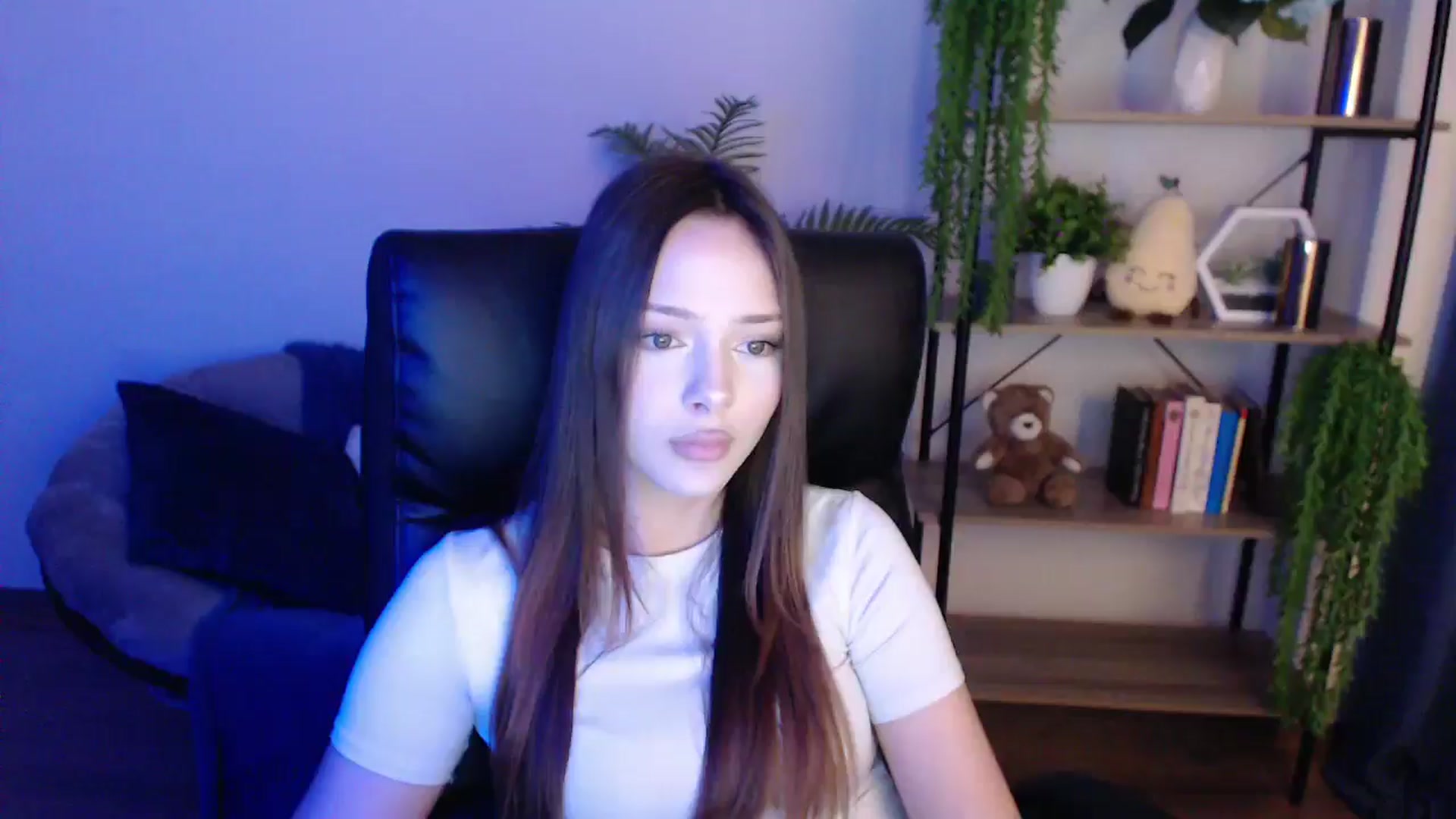Gallery image thumbnail from KateManelli's myfreecams stream on, 02/10/2025, 09:50 image 19 of 20