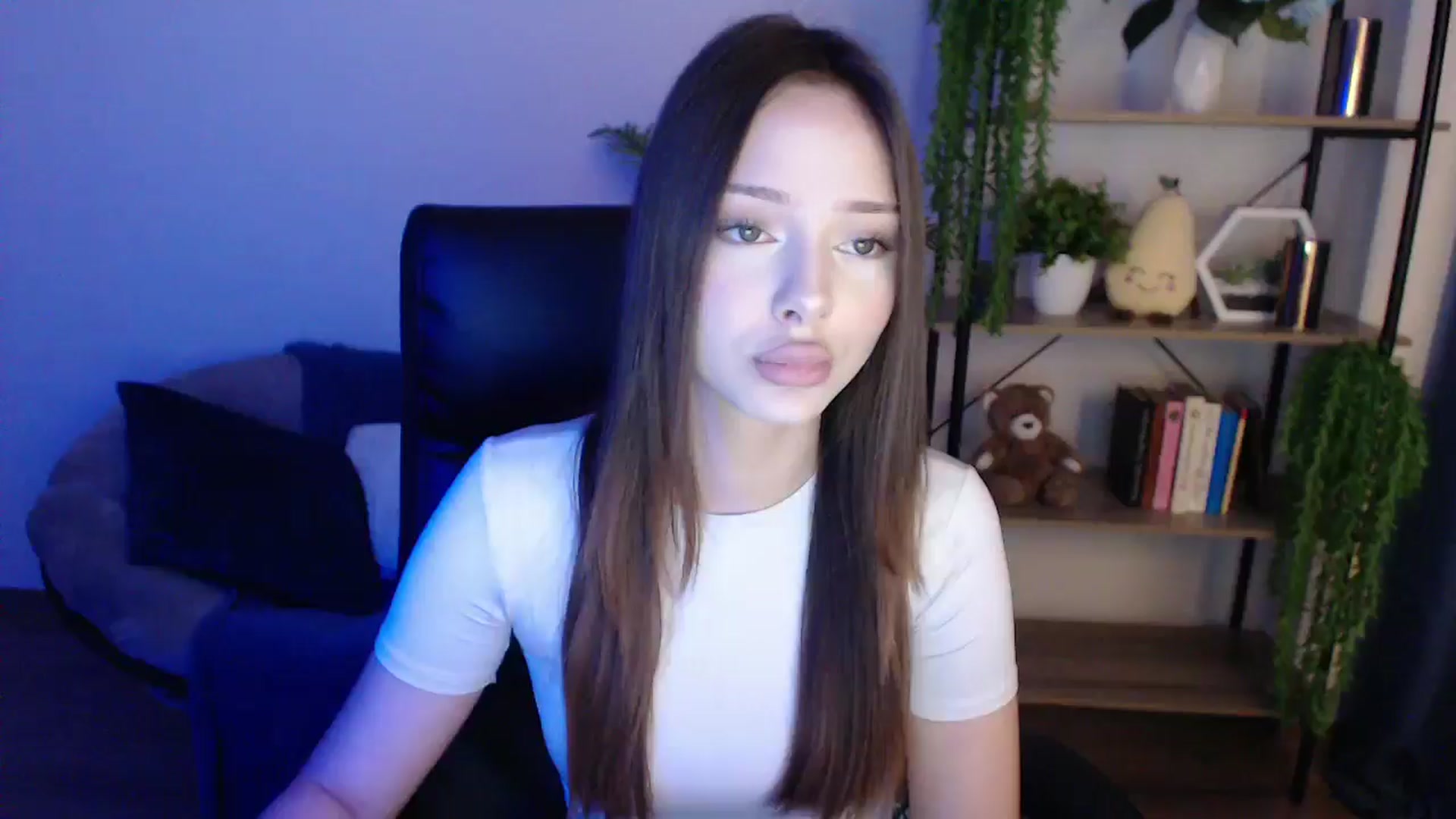 Gallery image thumbnail from KateManelli's myfreecams stream on, 02/10/2025, 09:50 image 11 of 20