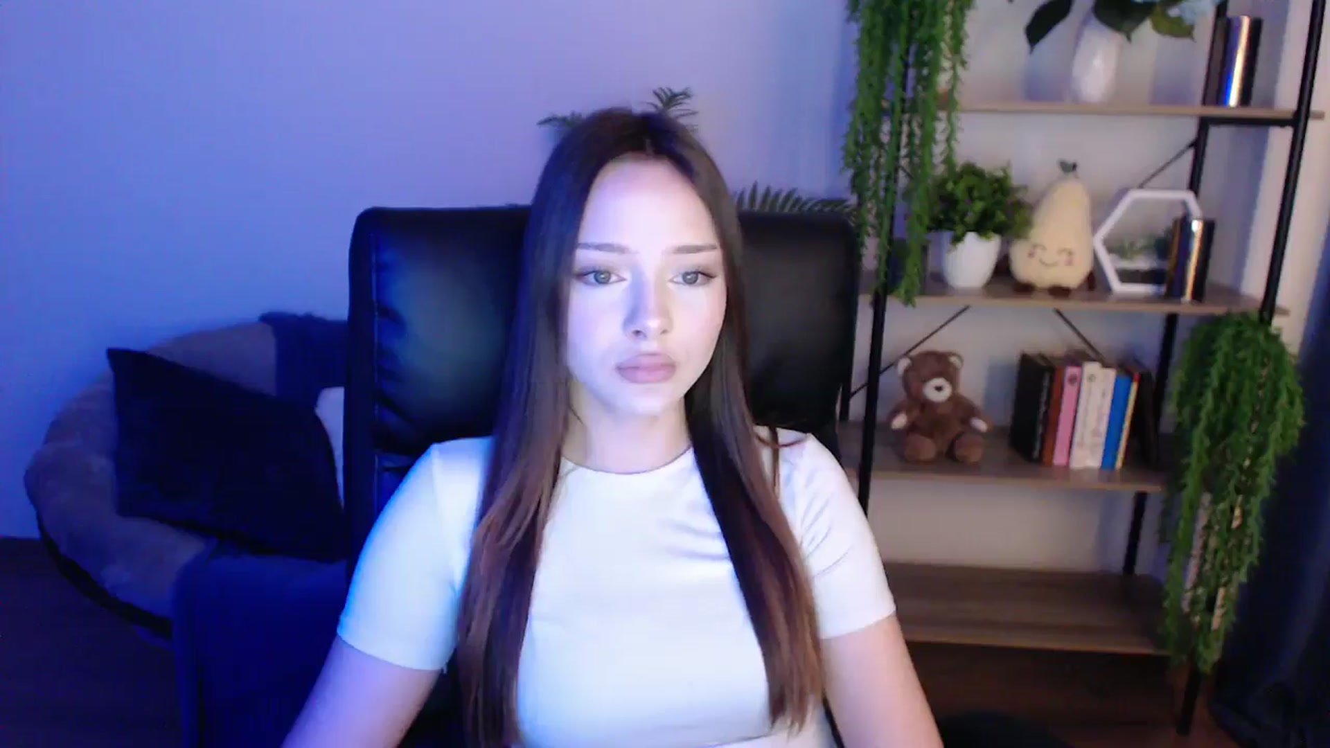 Gallery image thumbnail from KateManelli's myfreecams stream on, 02/10/2025, 09:50 image 12 of 20