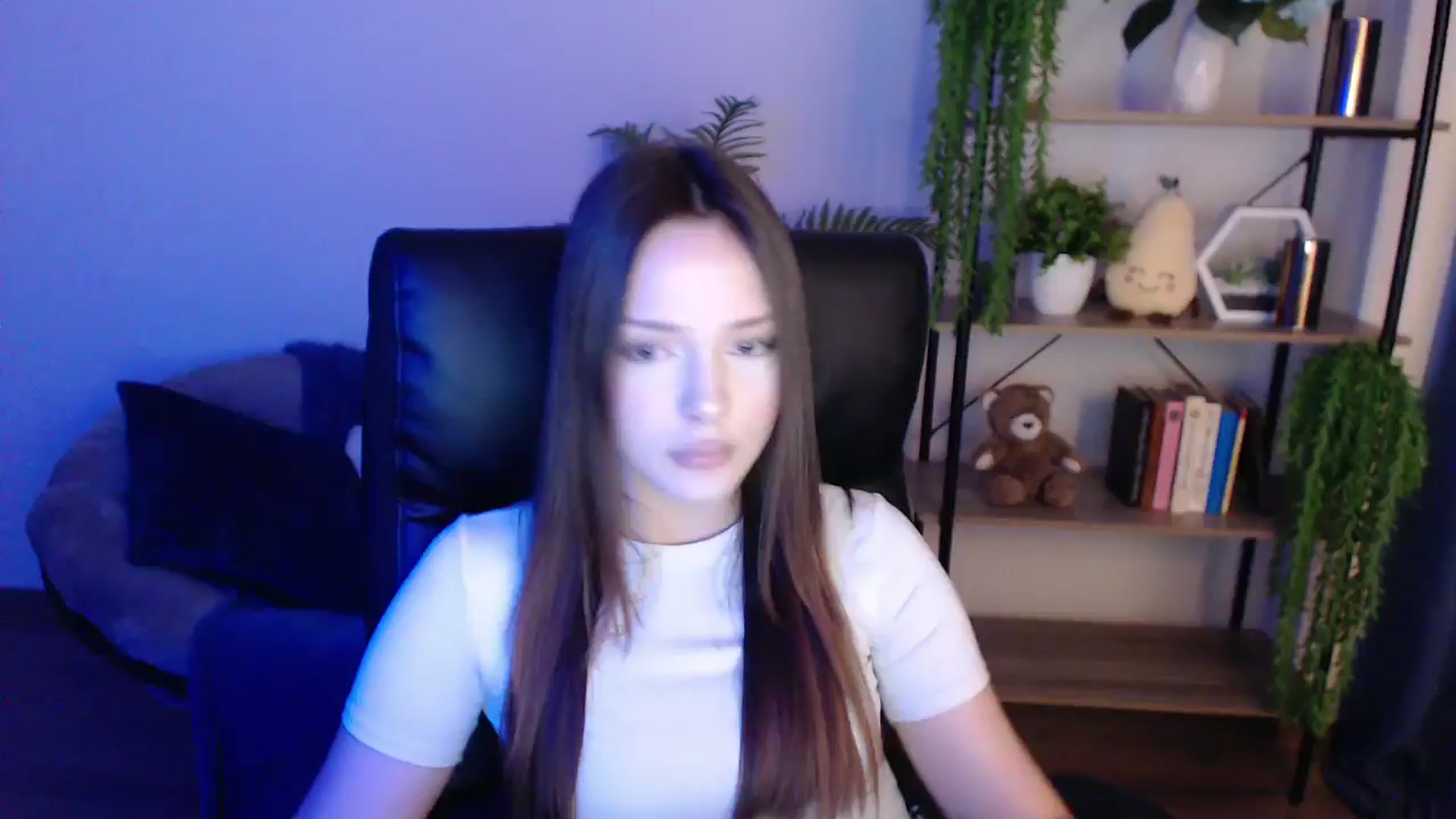 Gallery image thumbnail from KateManelli's myfreecams stream on, 02/10/2025, 09:50 image 15 of 20