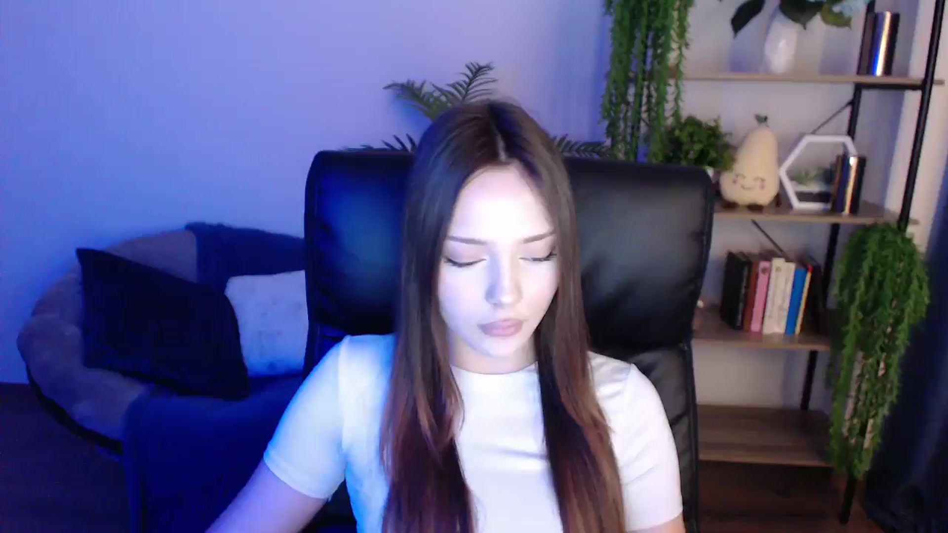 Gallery image thumbnail from KateManelli's myfreecams stream on, 02/10/2025, 09:50 image 9 of 20