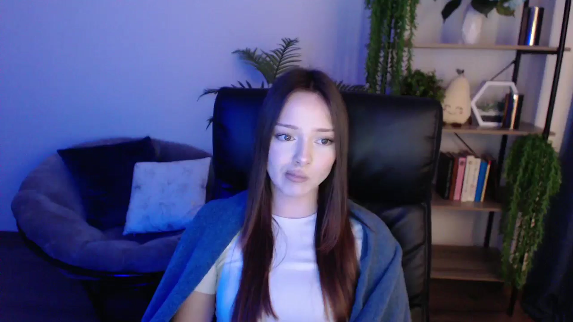 Gallery image thumbnail from KateManelli's myfreecams stream on, 02/10/2025, 11:21 image 7 of 20