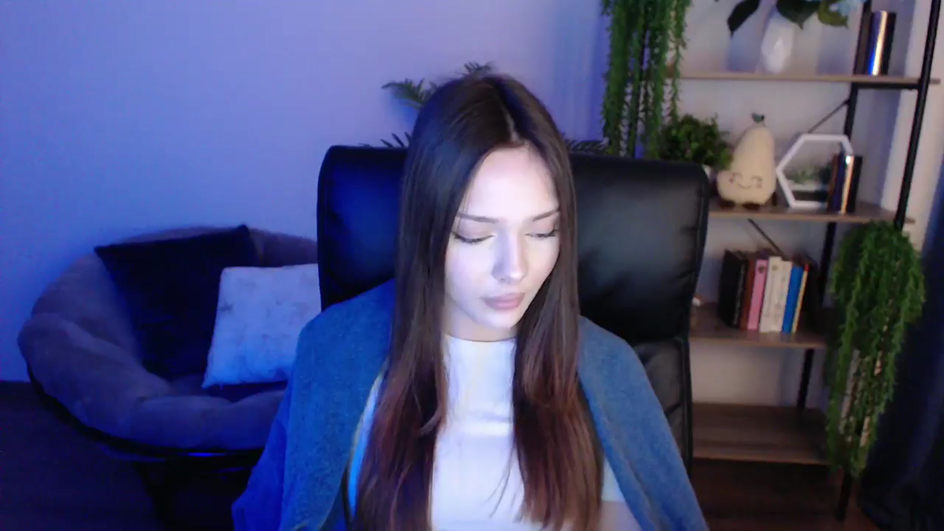 Gallery image thumbnail from KateManelli's myfreecams stream on, 02/10/2025, 11:21 image 16 of 20