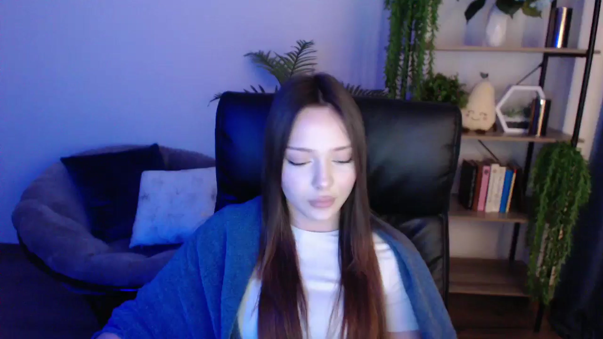 Gallery image thumbnail from KateManelli's myfreecams stream on, 02/10/2025, 11:21 image 5 of 20