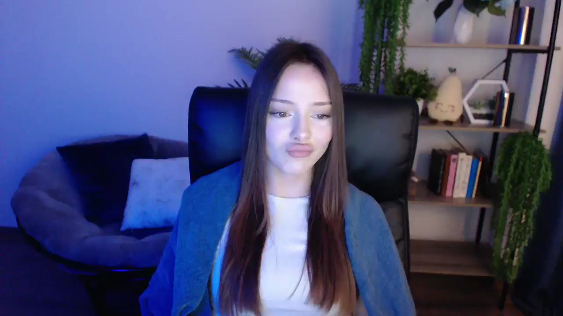 Gallery image thumbnail from KateManelli's myfreecams stream on, 02/10/2025, 11:21 image 15 of 20