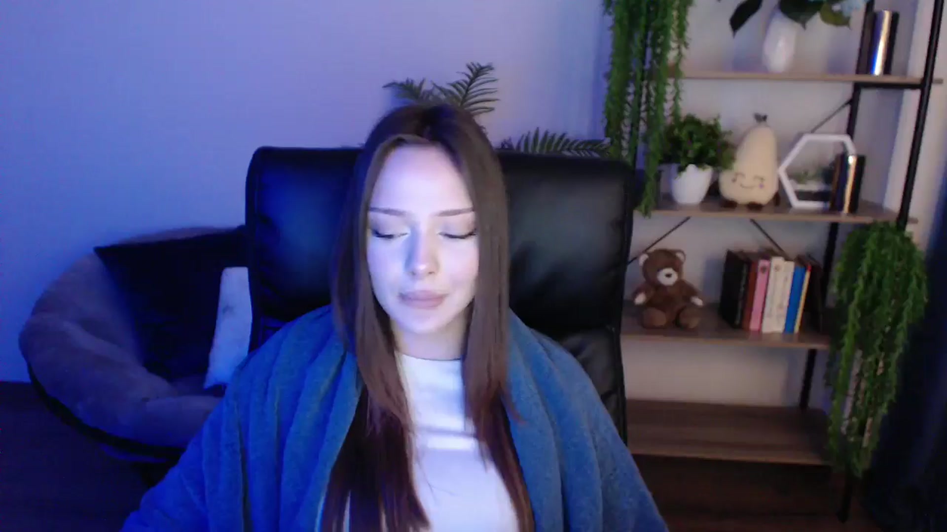 Gallery image thumbnail from KateManelli's myfreecams stream on, 02/10/2025, 12:49 image 16 of 20
