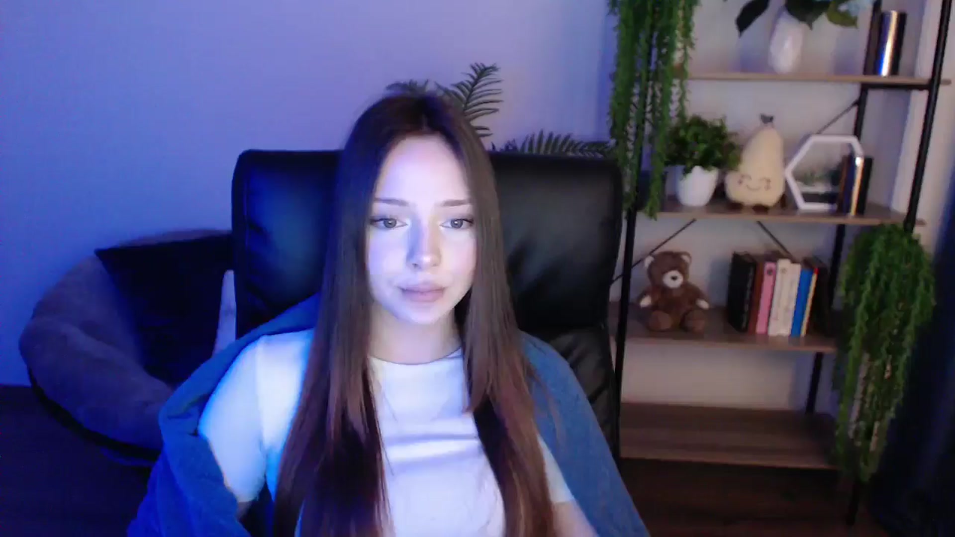 Gallery image thumbnail from KateManelli's myfreecams stream on, 02/10/2025, 12:49 image 3 of 20