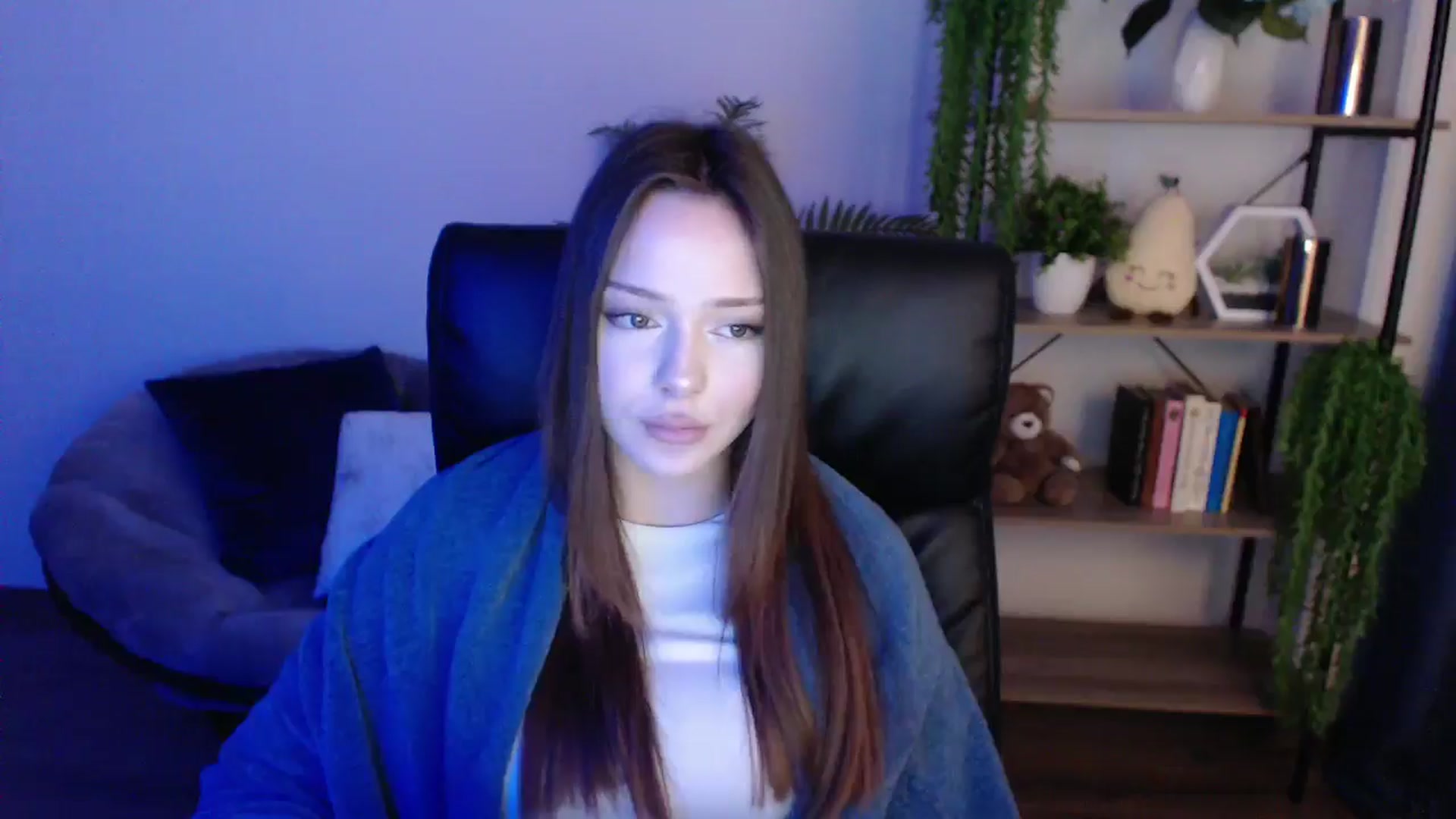 Gallery image thumbnail from KateManelli's myfreecams stream on, 02/10/2025, 12:49 image 17 of 20