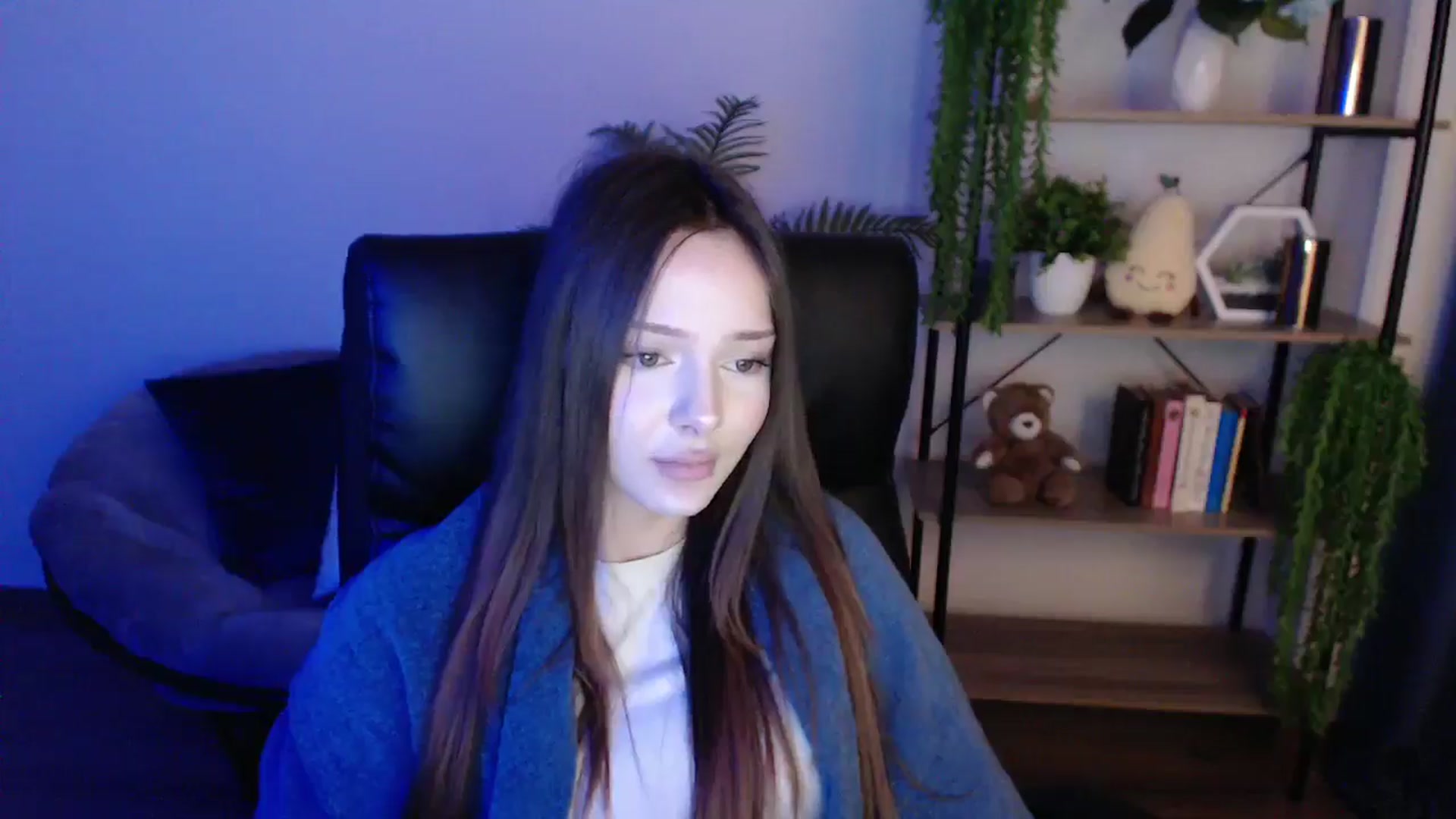 Gallery image thumbnail from KateManelli's myfreecams stream on, 02/10/2025, 14:20 image 10 of 20