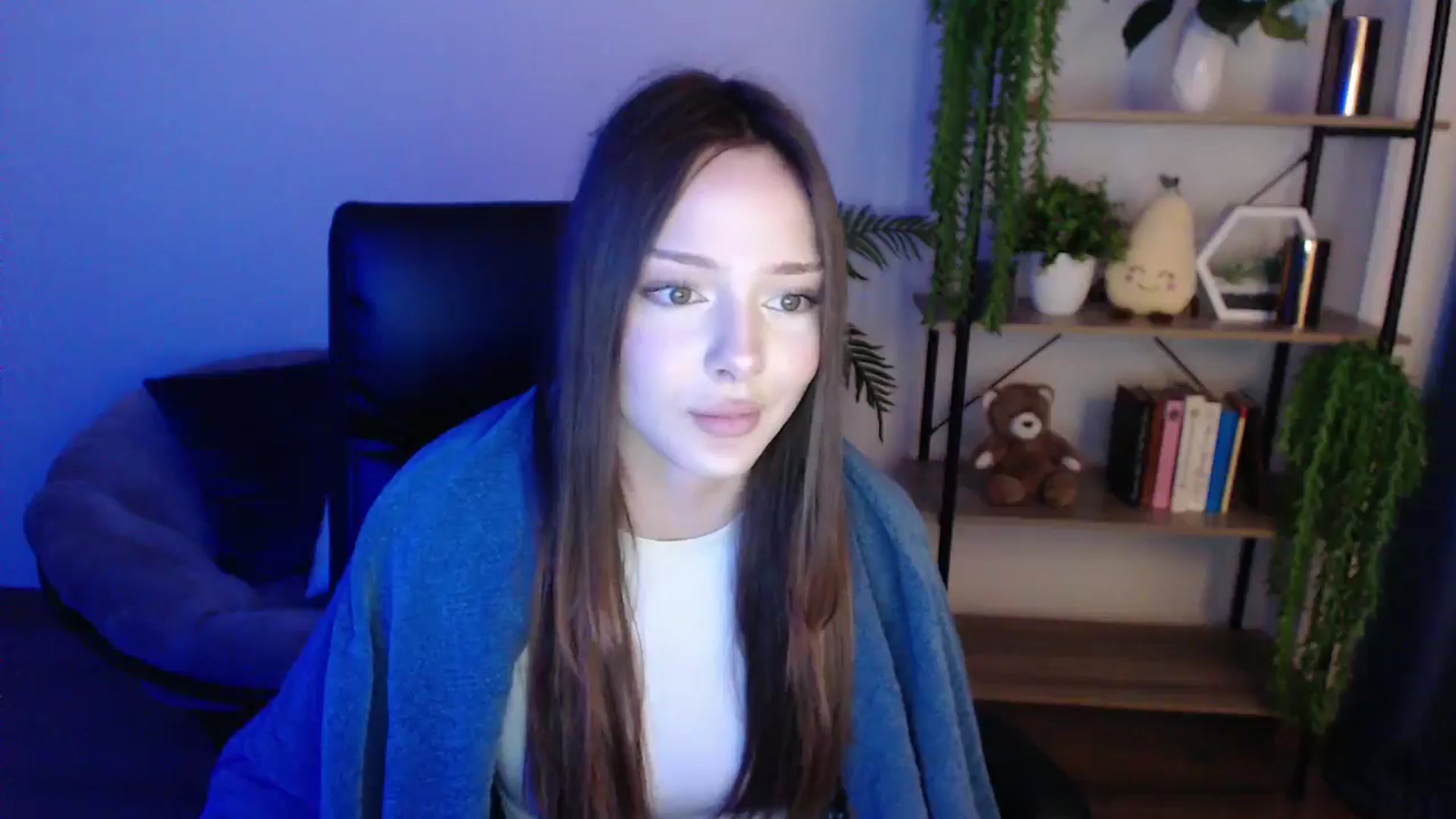 Gallery image thumbnail from KateManelli's myfreecams stream on, 02/10/2025, 14:20 image 17 of 20