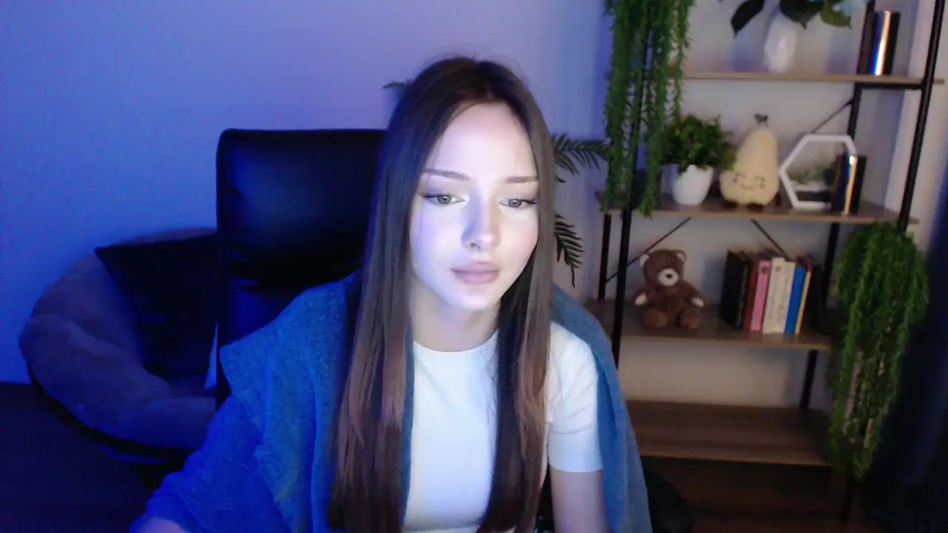 Gallery image thumbnail from KateManelli's myfreecams stream on, 02/10/2025, 14:20 image 16 of 20