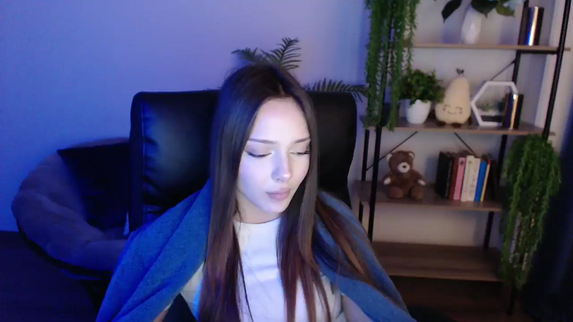 Gallery image thumbnail from KateManelli's myfreecams stream on, 02/10/2025, 14:20 image 1 of 20