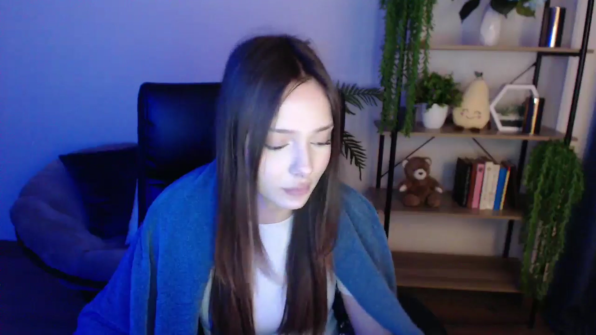 Gallery image thumbnail from KateManelli's myfreecams stream on, 02/10/2025, 14:20 image 18 of 20