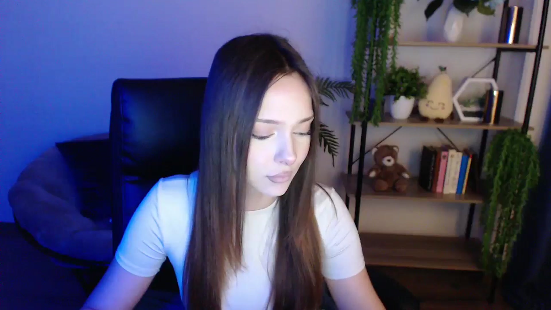 Gallery image thumbnail from KateManelli's myfreecams stream on, 02/10/2025, 14:56 image 16 of 20