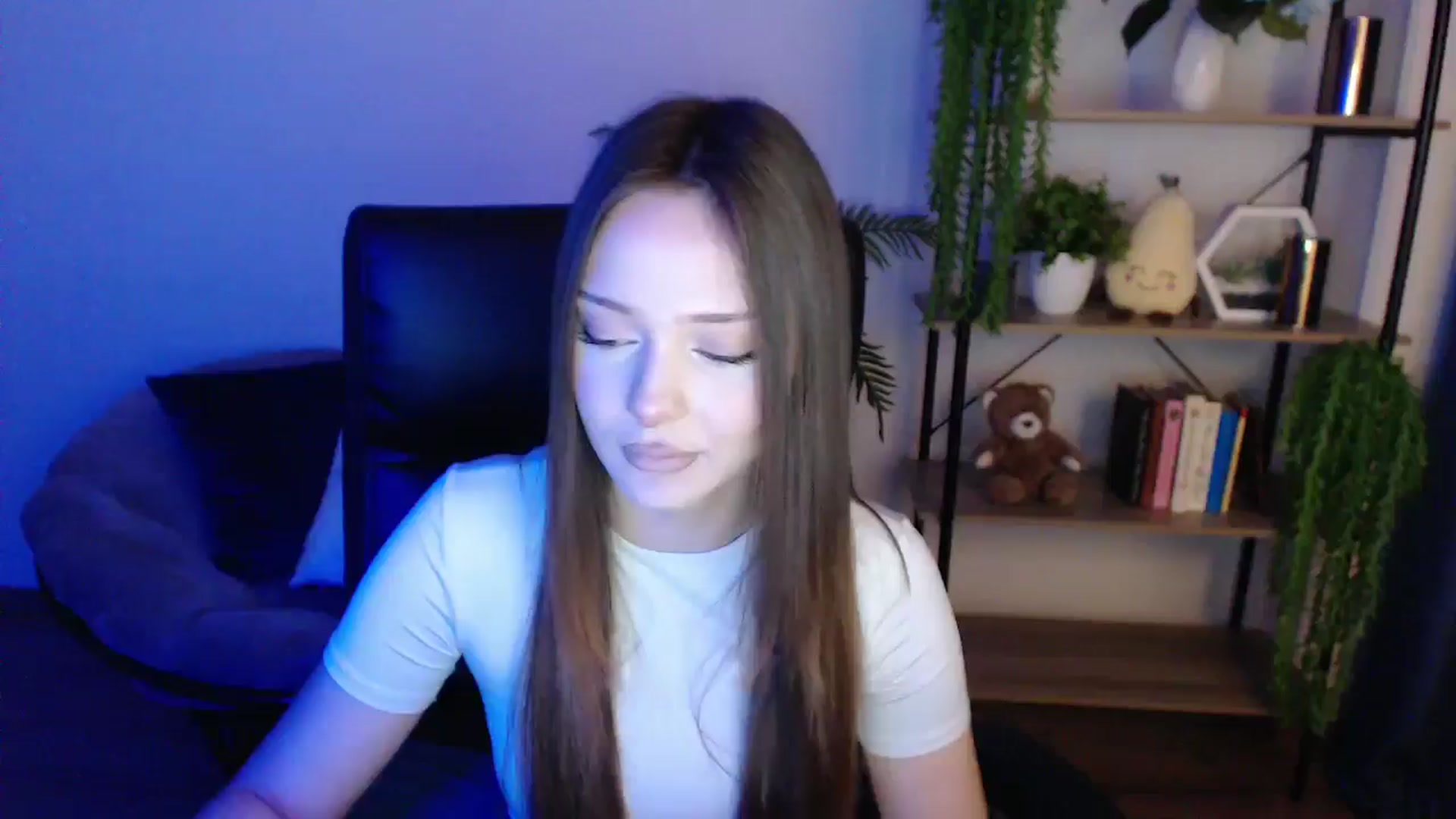 Gallery image thumbnail from KateManelli's myfreecams stream on, 02/10/2025, 14:56 image 17 of 20