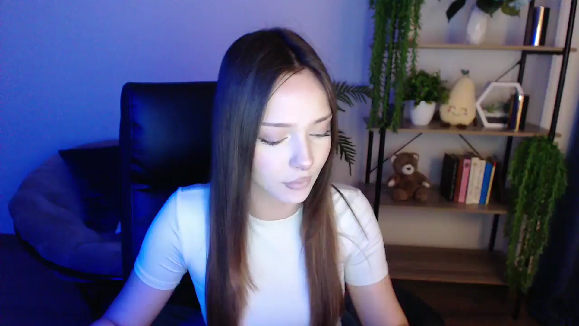 Gallery image thumbnail from KateManelli's myfreecams stream on, 02/10/2025, 14:56 image 9 of 20