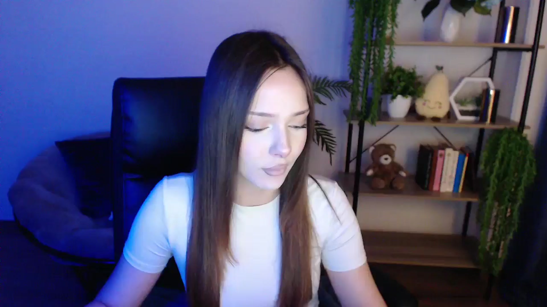 Gallery image thumbnail from KateManelli's myfreecams stream on, 02/10/2025, 14:56 image 10 of 20