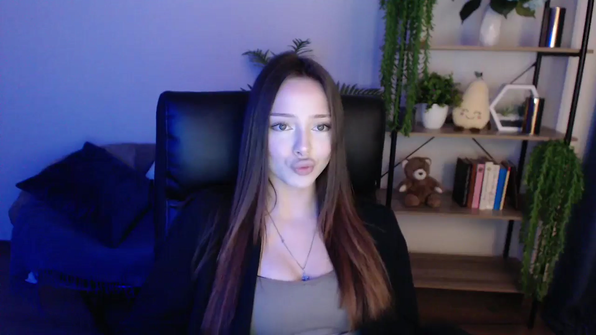 Gallery image thumbnail from KateManelli's myfreecams stream on, 02/11/2025, 10:41 image 7 of 20
