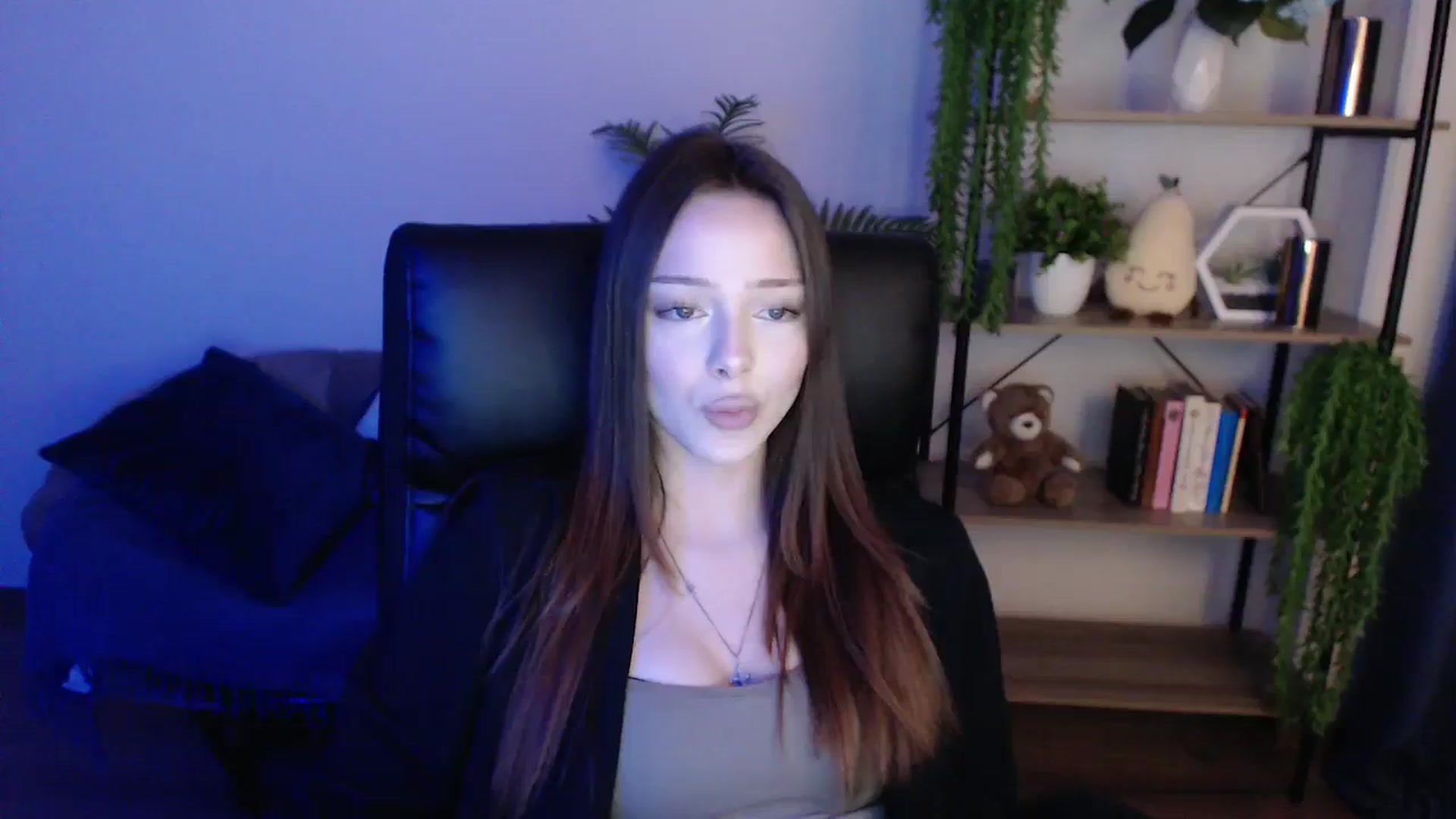 Gallery image thumbnail from KateManelli's myfreecams stream on, 02/11/2025, 10:41 image 9 of 20