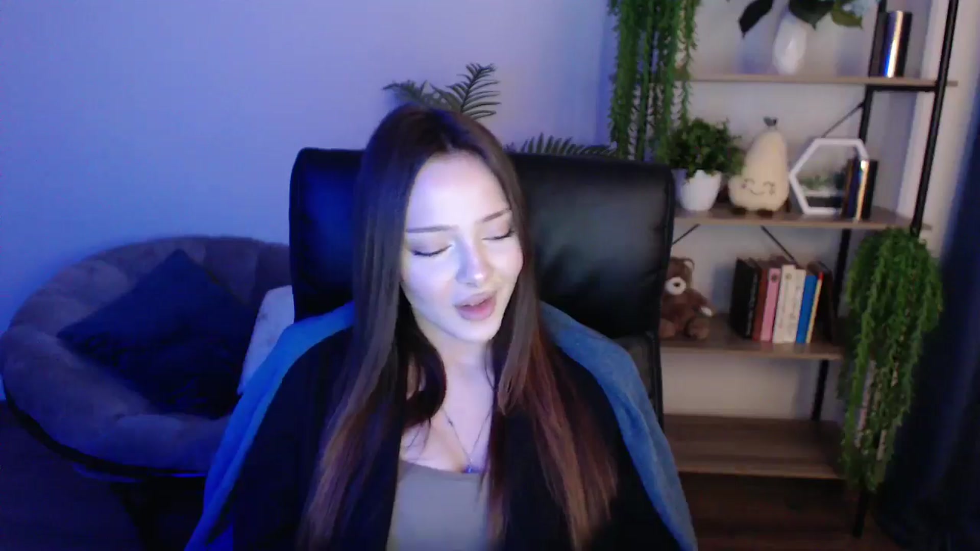 Gallery image thumbnail from KateManelli's myfreecams stream on, 02/11/2025, 11:41 image 6 of 20