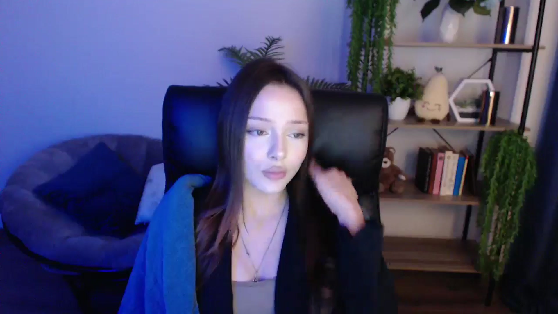 Gallery image thumbnail from KateManelli's myfreecams stream on, 02/11/2025, 11:41 image 15 of 20
