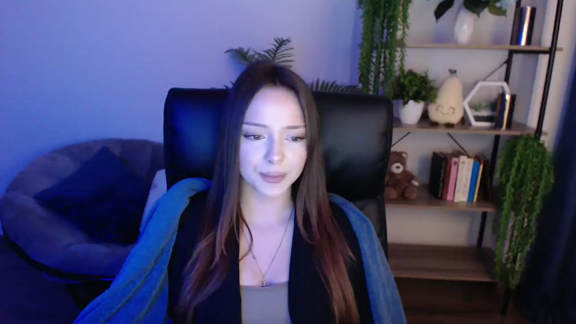 Gallery image thumbnail from KateManelli's myfreecams stream on, 02/11/2025, 11:41 image 16 of 20