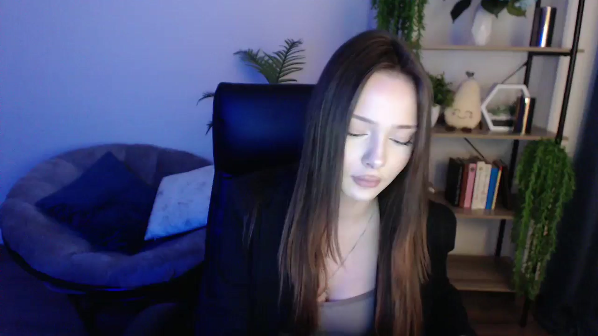 Gallery image thumbnail from KateManelli's myfreecams stream on, 02/11/2025, 12:24 image 17 of 20