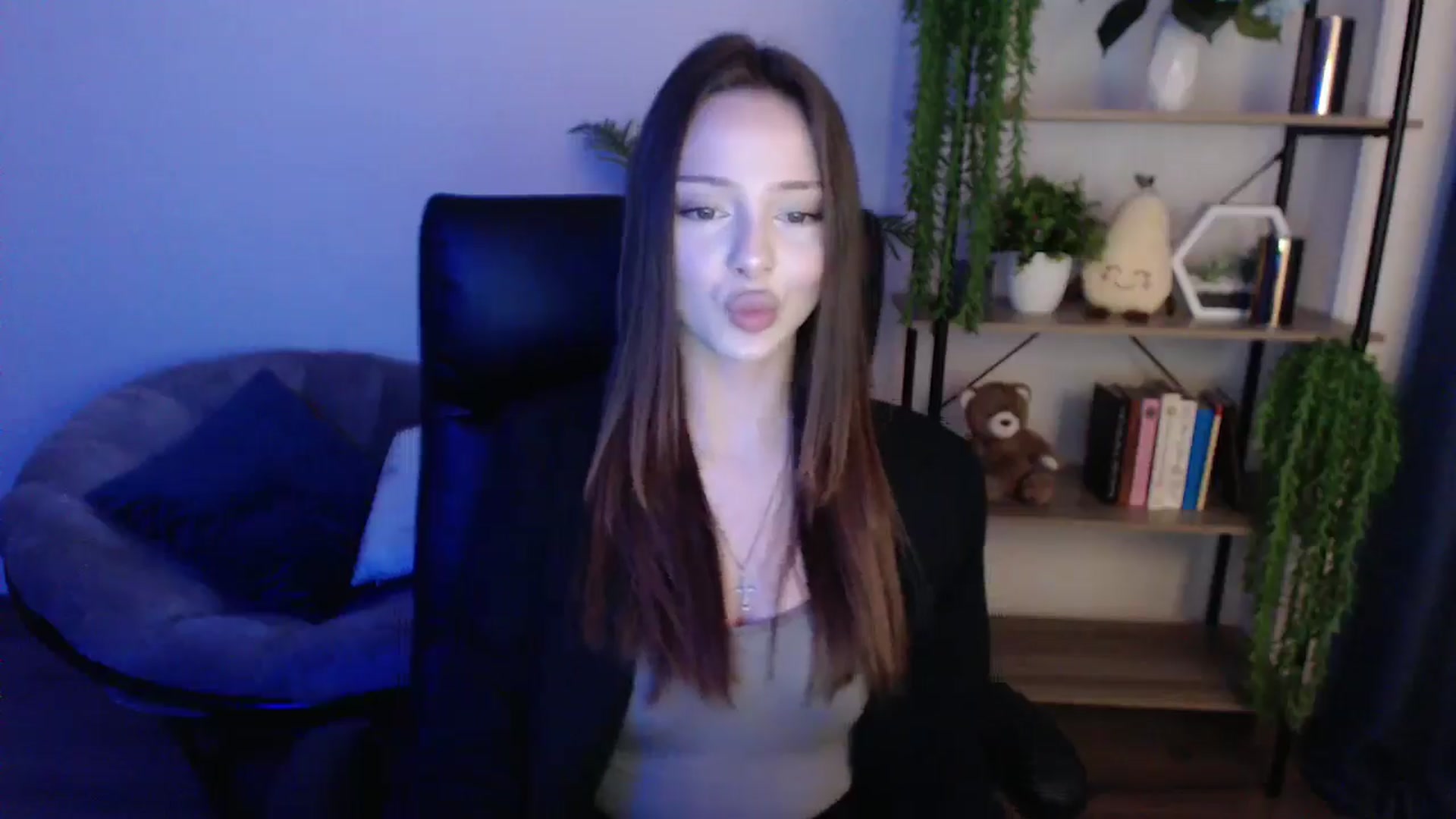 Gallery image thumbnail from KateManelli's myfreecams stream on, 02/11/2025, 12:53 image 14 of 20