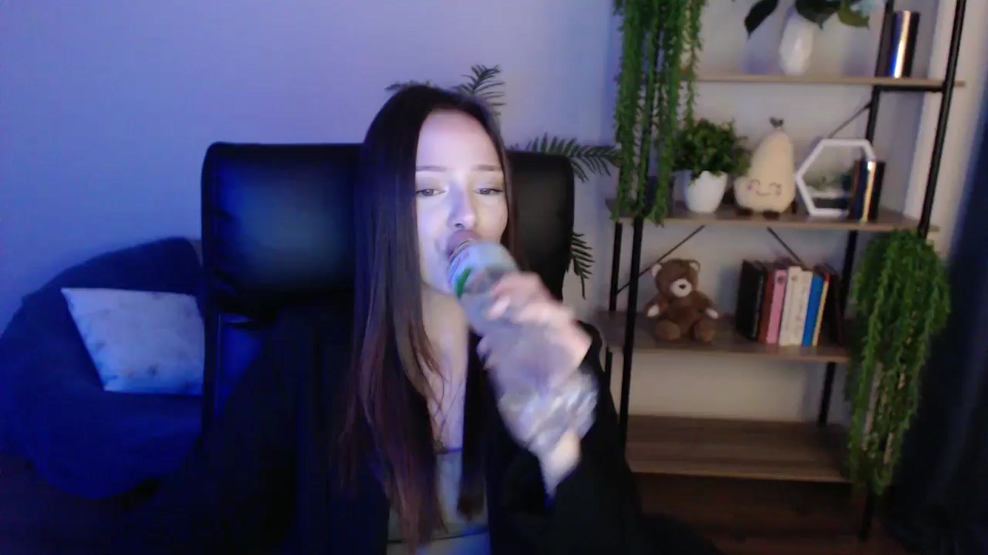 Gallery image thumbnail from KateManelli's myfreecams stream on, 02/11/2025, 13:55 image 18 of 20