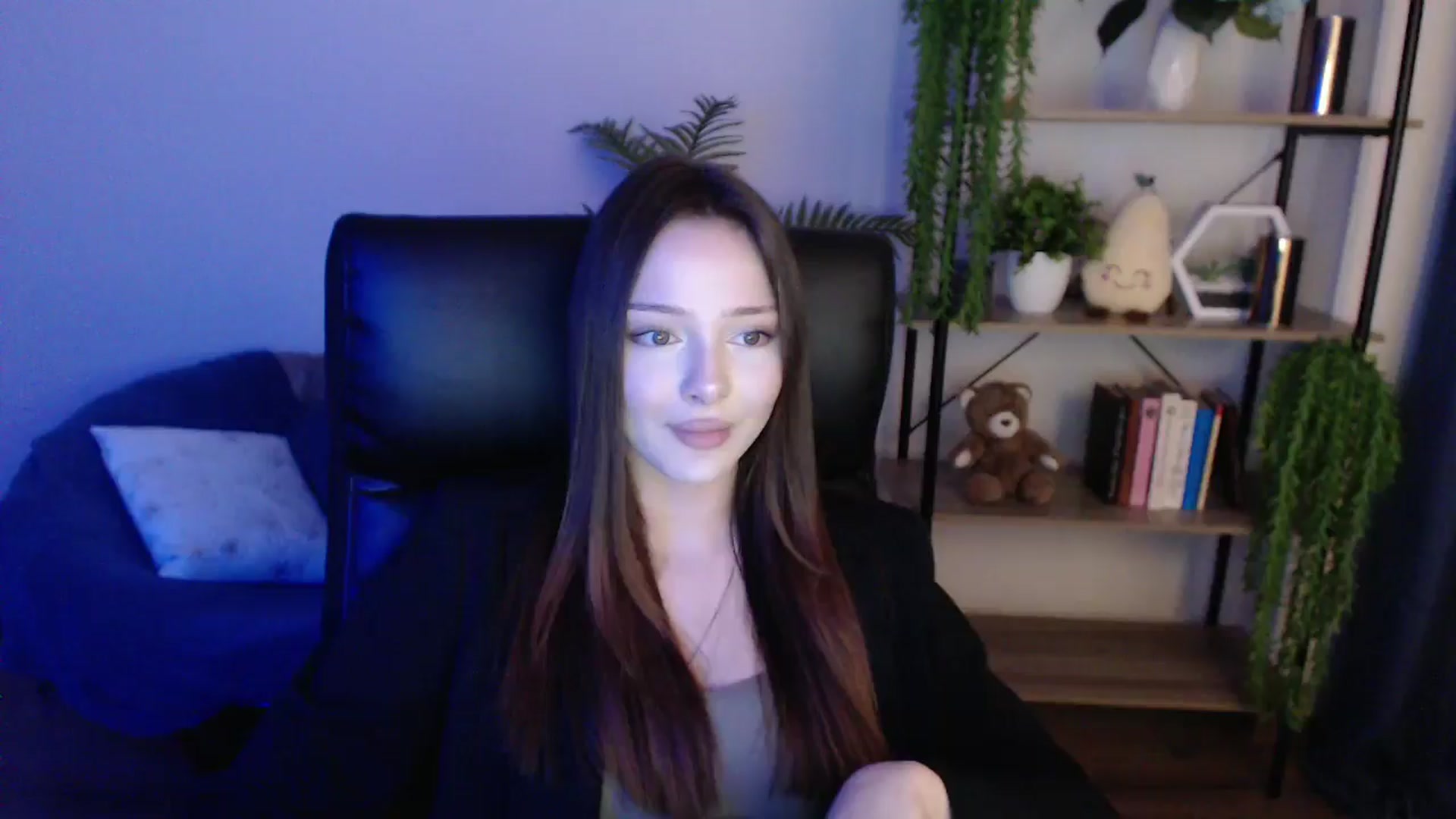 Gallery image thumbnail from KateManelli's myfreecams stream on, 02/11/2025, 13:55 image 12 of 20