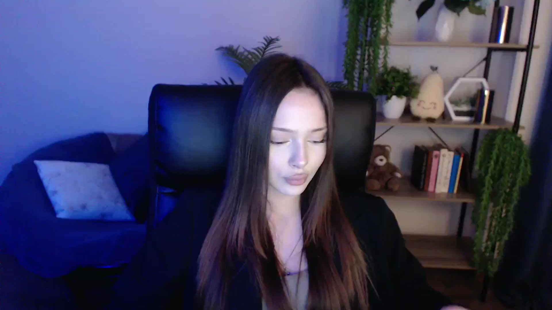 Gallery image thumbnail from KateManelli's myfreecams stream on, 02/11/2025, 14:21 image 11 of 20