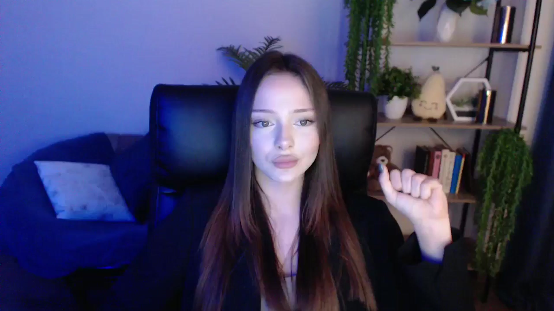 Gallery image thumbnail from KateManelli's myfreecams stream on, 02/11/2025, 14:21 image 9 of 20