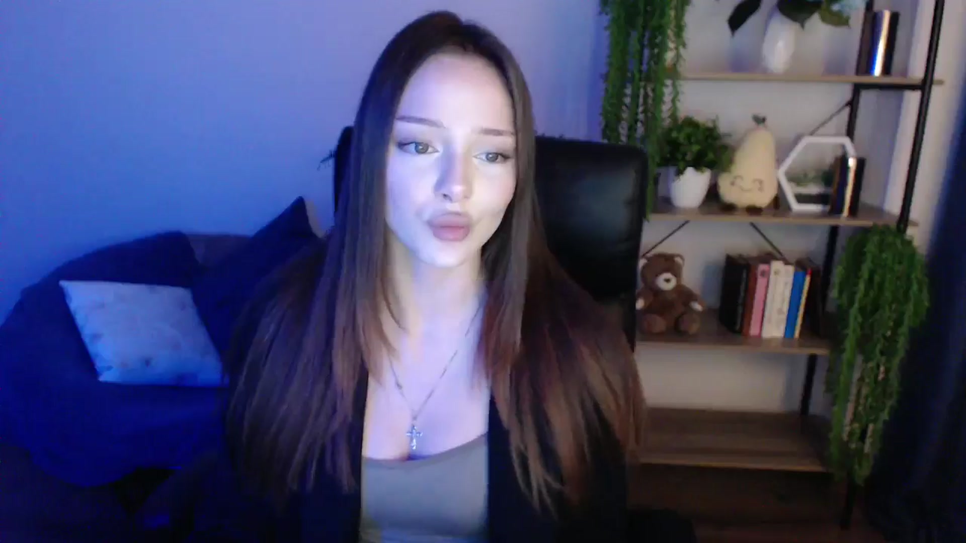 Gallery image thumbnail from KateManelli's myfreecams stream on, 02/11/2025, 14:21 image 16 of 20