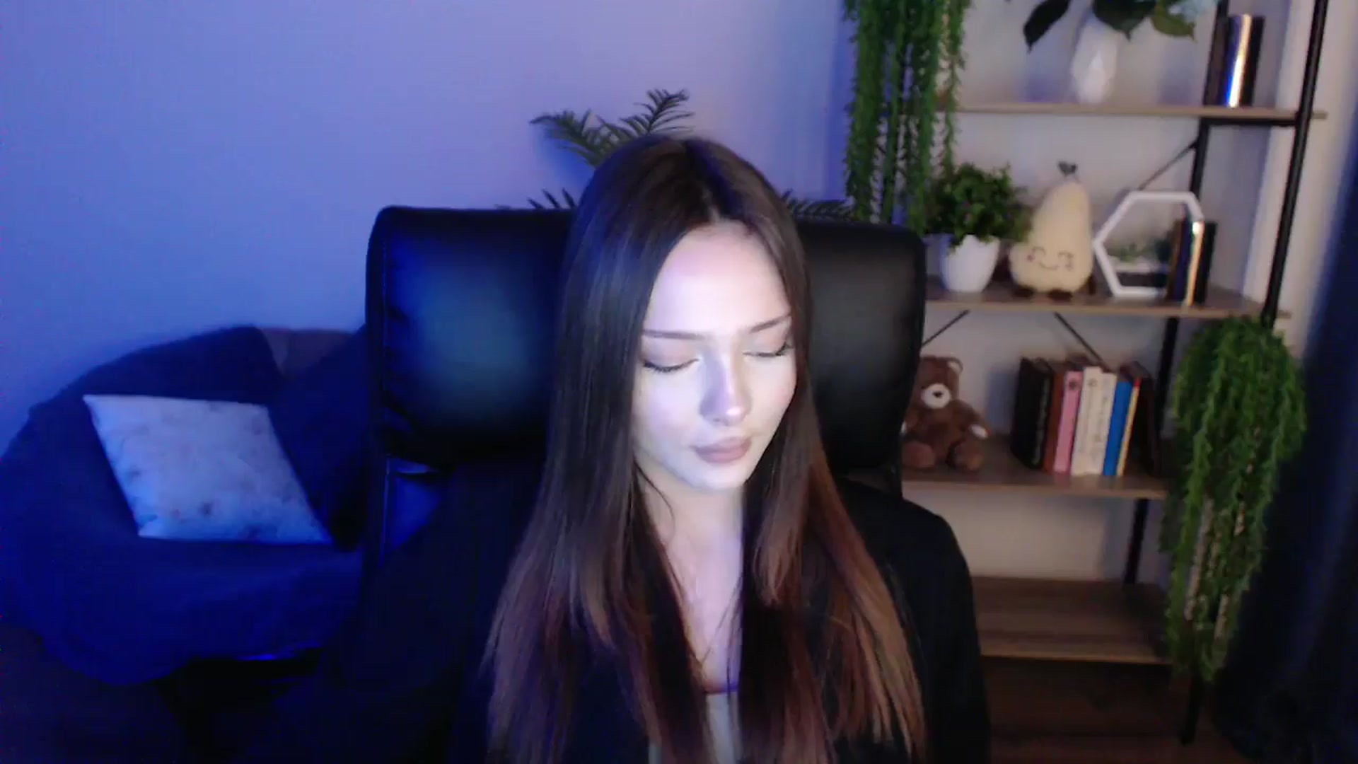 Gallery image thumbnail from KateManelli's myfreecams stream on, 02/11/2025, 14:21 image 8 of 20